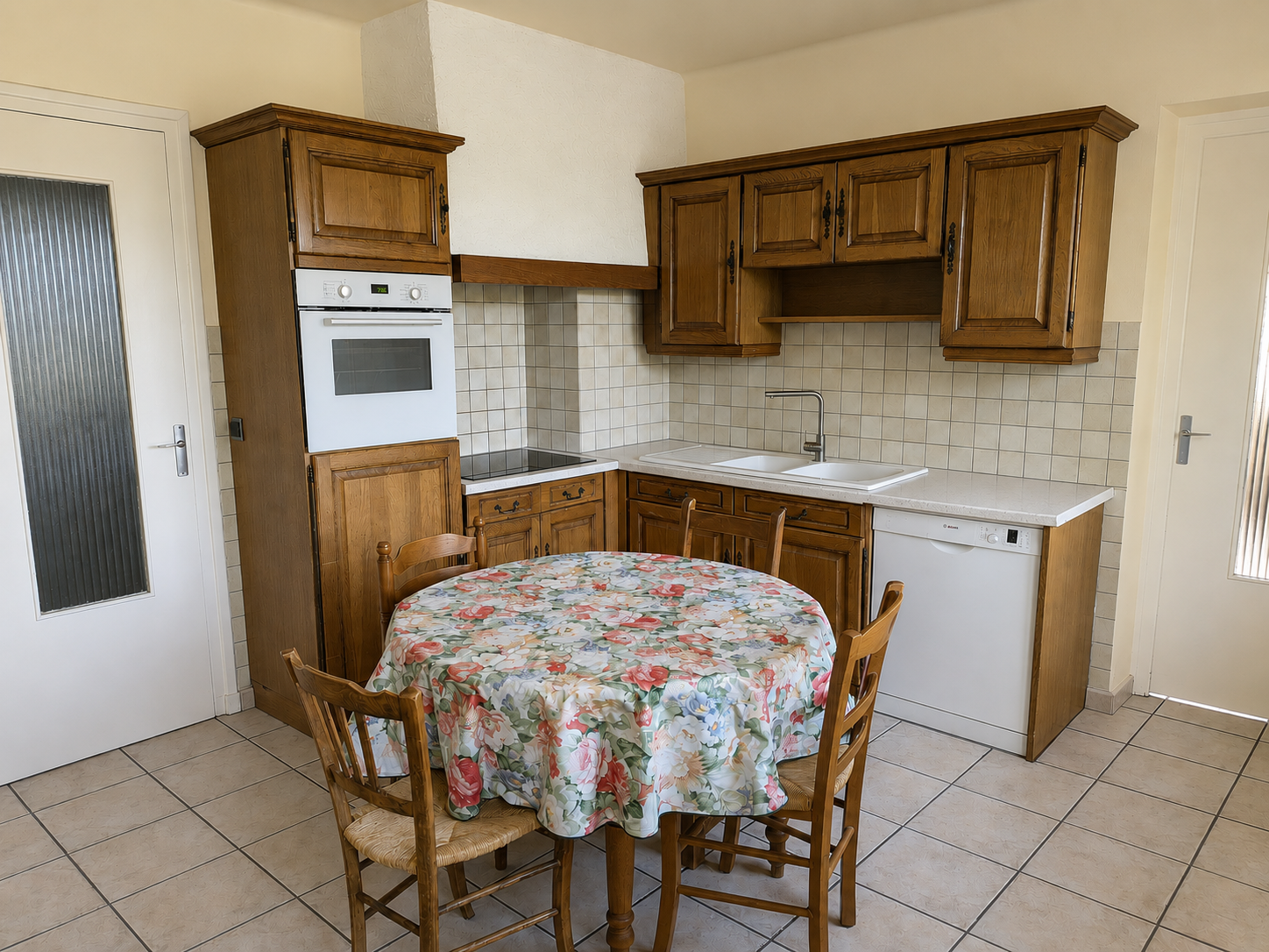 MAISON JUMELEE TYPE T3 80m² - 35m² COMBLES AMENAGEABLES - TERRAIN 350m² cuisine sud ok